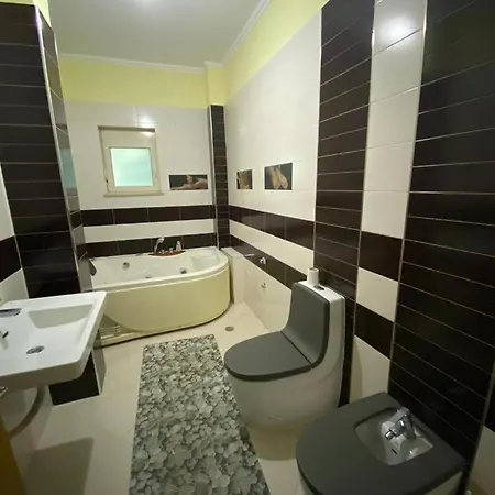 Villa 22 *