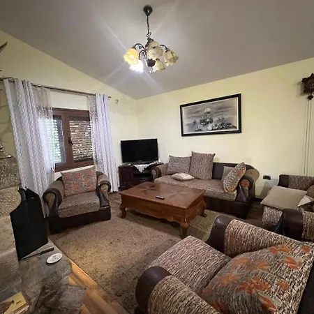 22 Villa Tirana